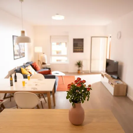 Mannequin: Sea View, Private Parking In The Garage Apartment Rijeka Exterior photo
