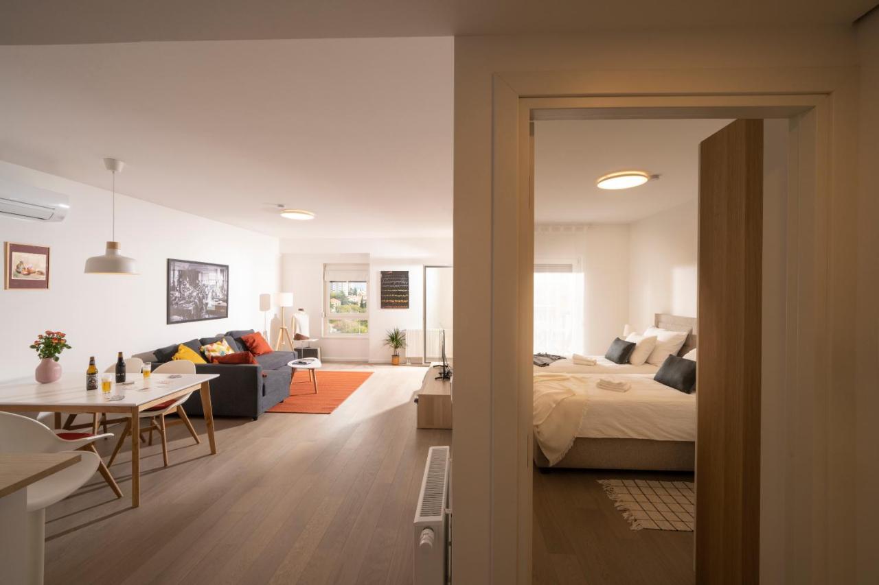 Apartment Mannequin: Sea View, Private Parking In The Garage